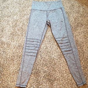 Puma Motto Athletic Active Performance Running Yoga Pant Leggings